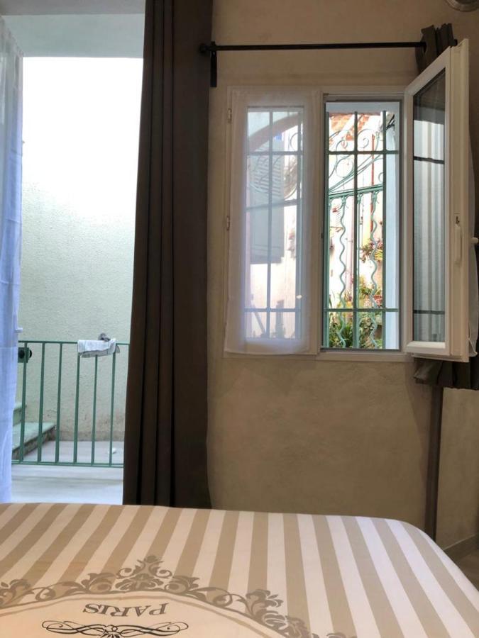 Apartamento Vieil Antibes, Ravissant 2P Avec Petite Terrasse Exterior foto